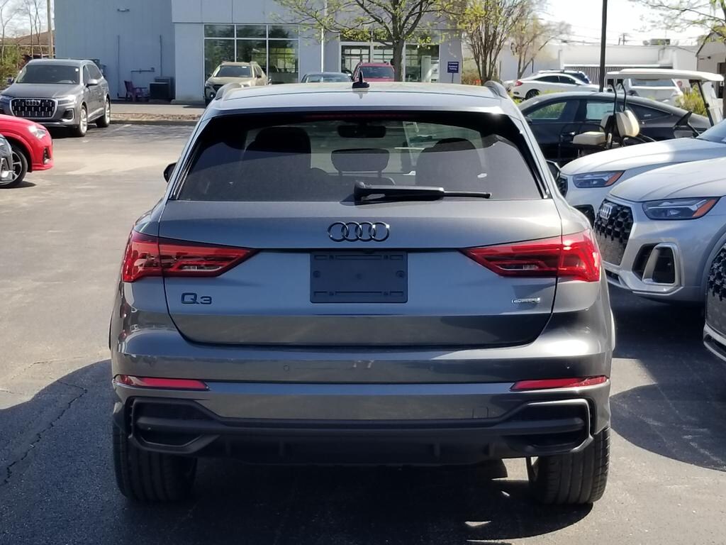2025 Audi Q3 S line Premium Plus photo 4