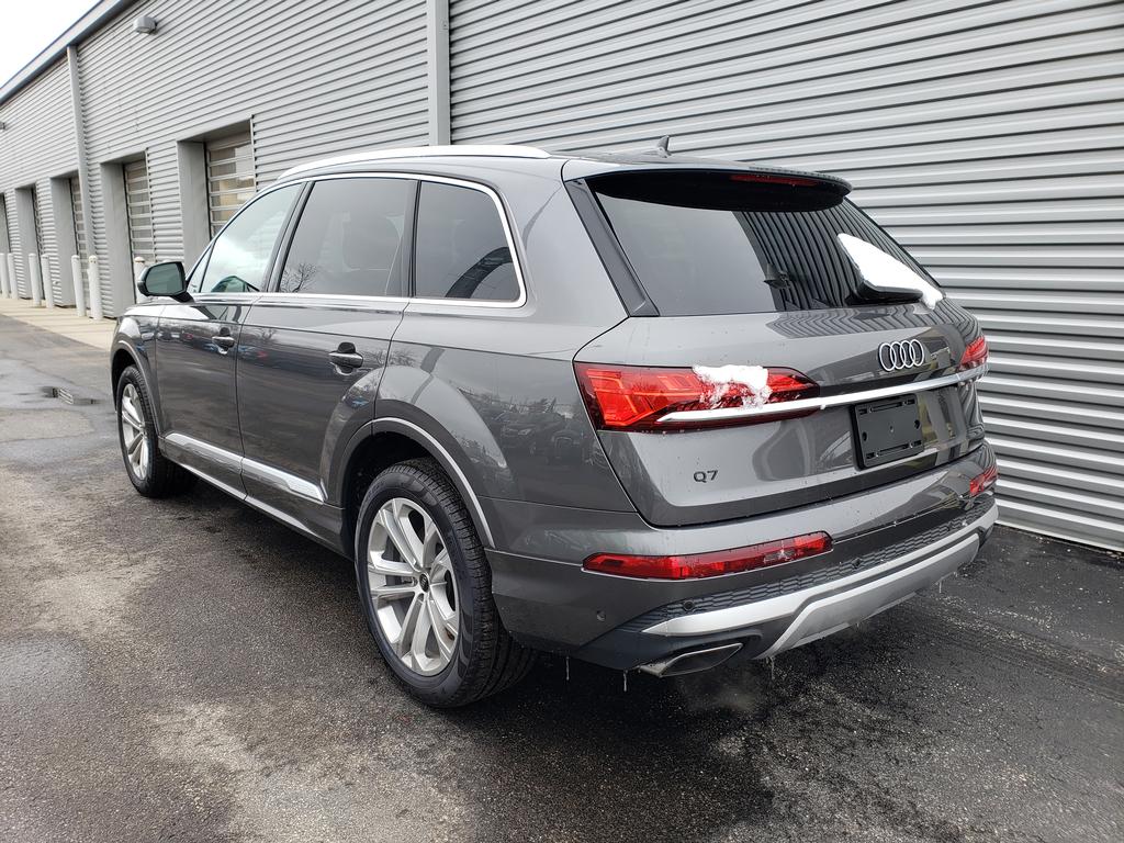 2025 Audi Q7 45 Premium photo 4