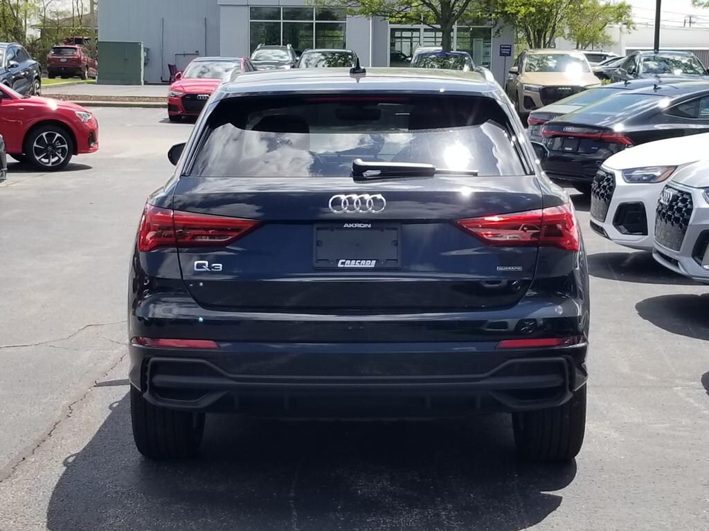 2025 Audi Q3 S line Premium Plus 45 TFSI photo 4