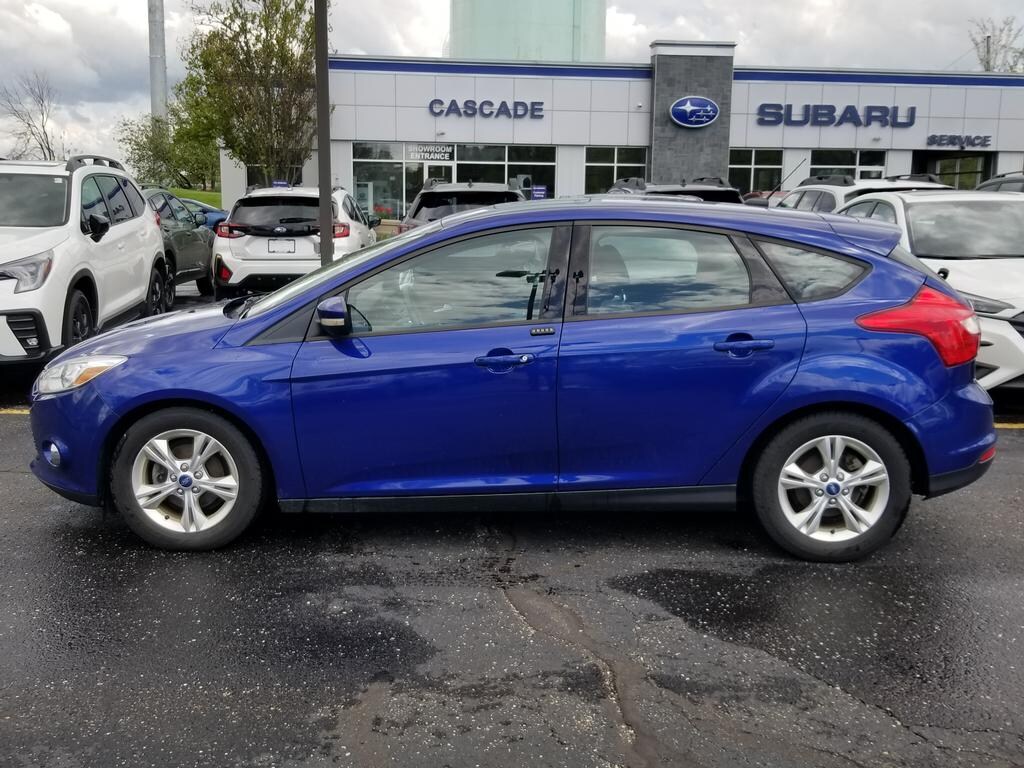 2012 Ford Focus SE photo 2