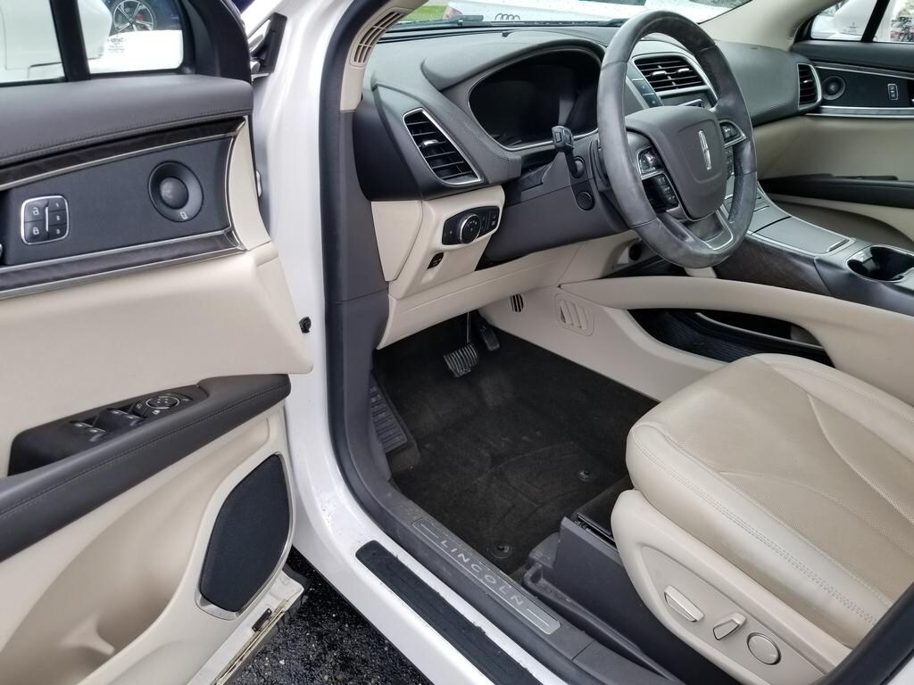 2019 Lincoln Nautilus Reserve photo 4