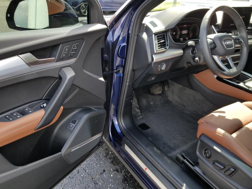 2024 Audi Q5 S line Premium Plus photo 4