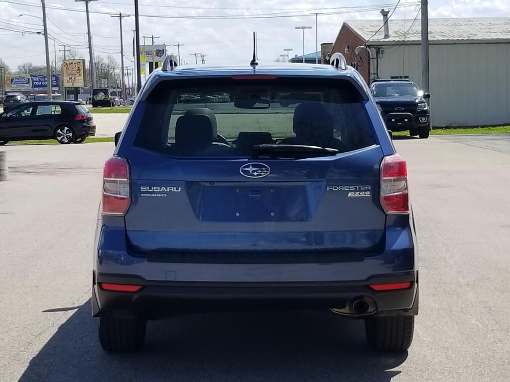 2014 Subaru Forester Limited photo 4