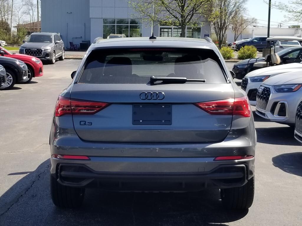 2025 Audi Q3 S line Premium Plus photo 4