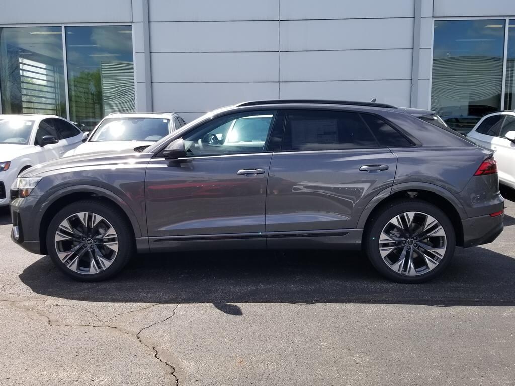 2025 Audi Q8 Plus 55 Premium photo 2