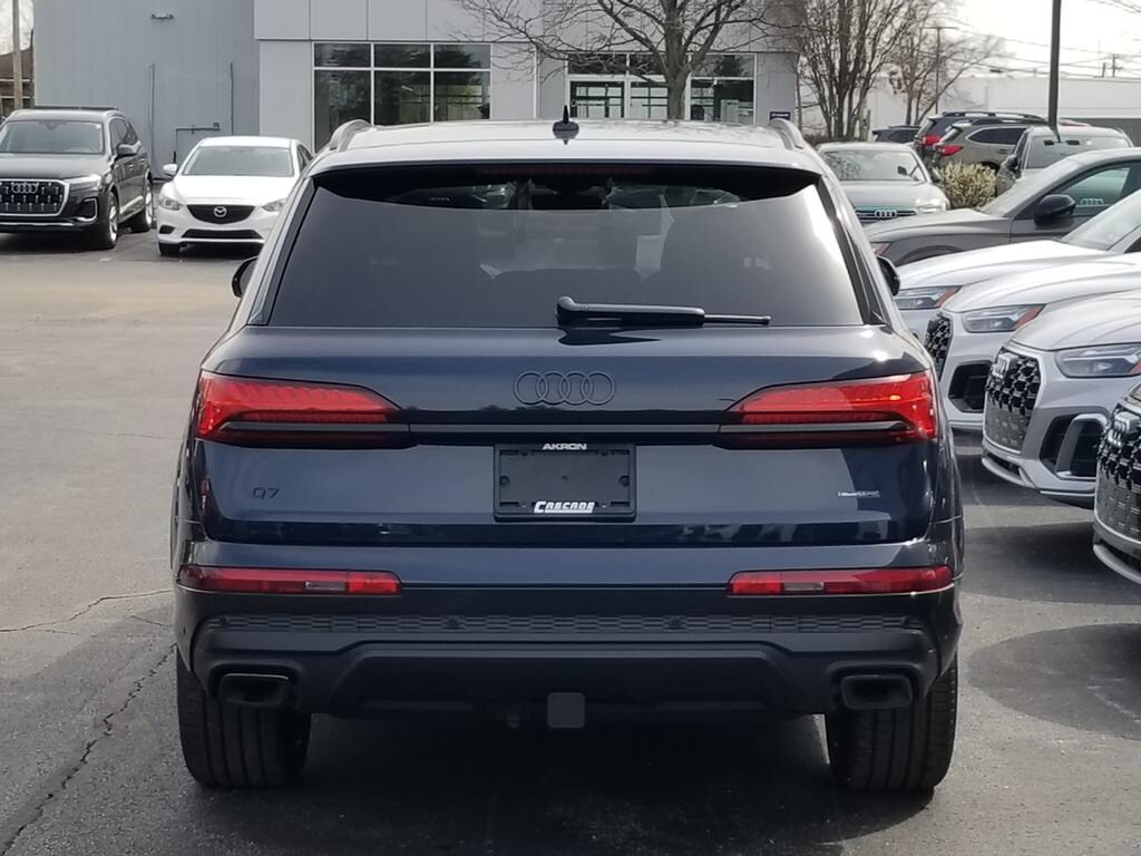 2025 Audi Q7 55 Premium Plus photo 4