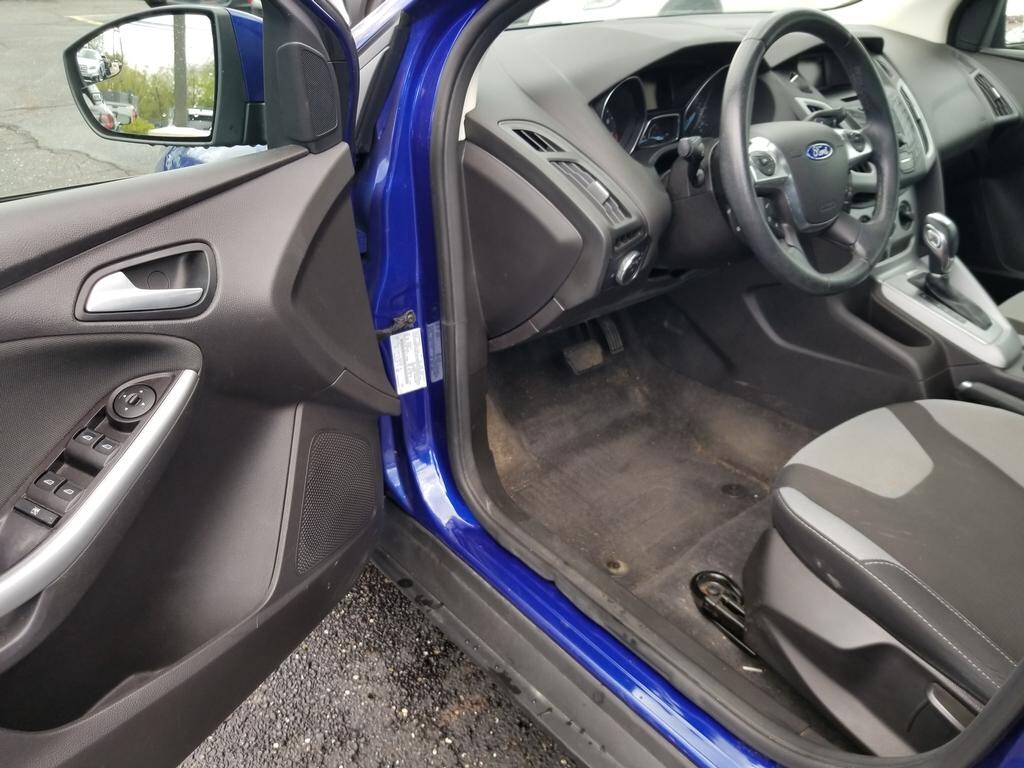 2012 Ford Focus SE photo 4