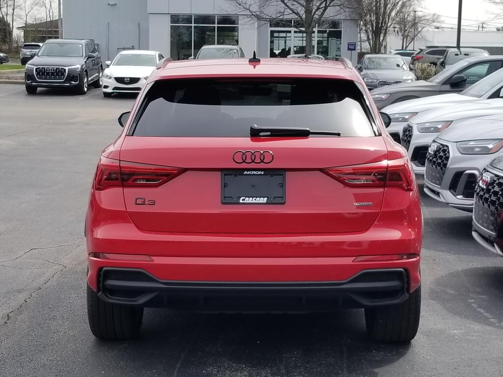 2025 Audi Q3 S line Premium 45 TFSI photo 4