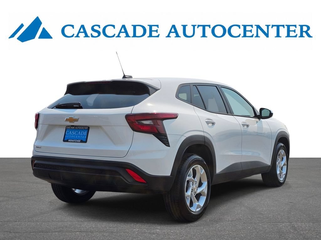 2026 Chevrolet Trax LS - Photo 9