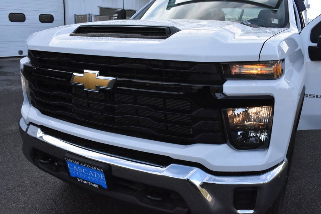 2025 Chevrolet Silverado 3500 HD Work Truck - Photo 10