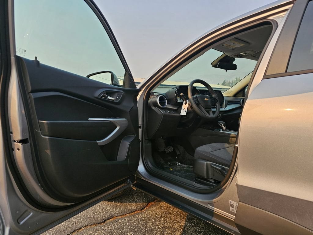 2026 Chevrolet Trax LS - Photo 27