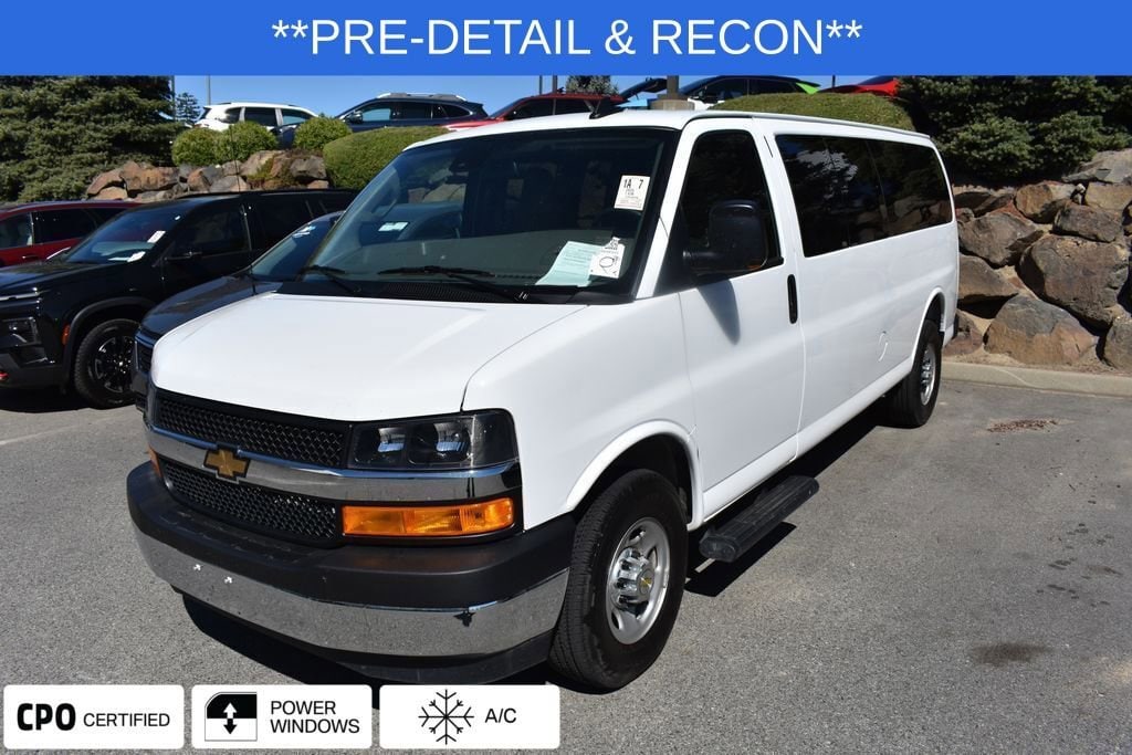2025 Chevrolet Express 3500 1LT LWB's photo