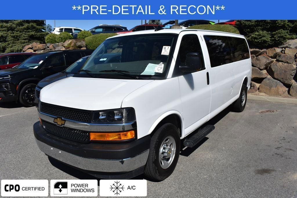 2025 Chevrolet Express 3500 1LT LWB's photo