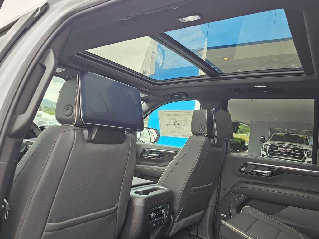 2026 Chevrolet Tahoe Premier - Photo 19