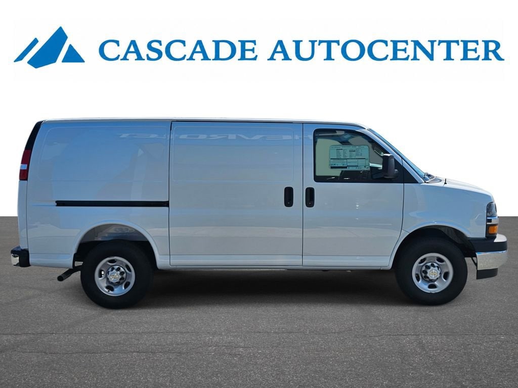 2025 Chevrolet Express Cargo Work Van - Photo 13