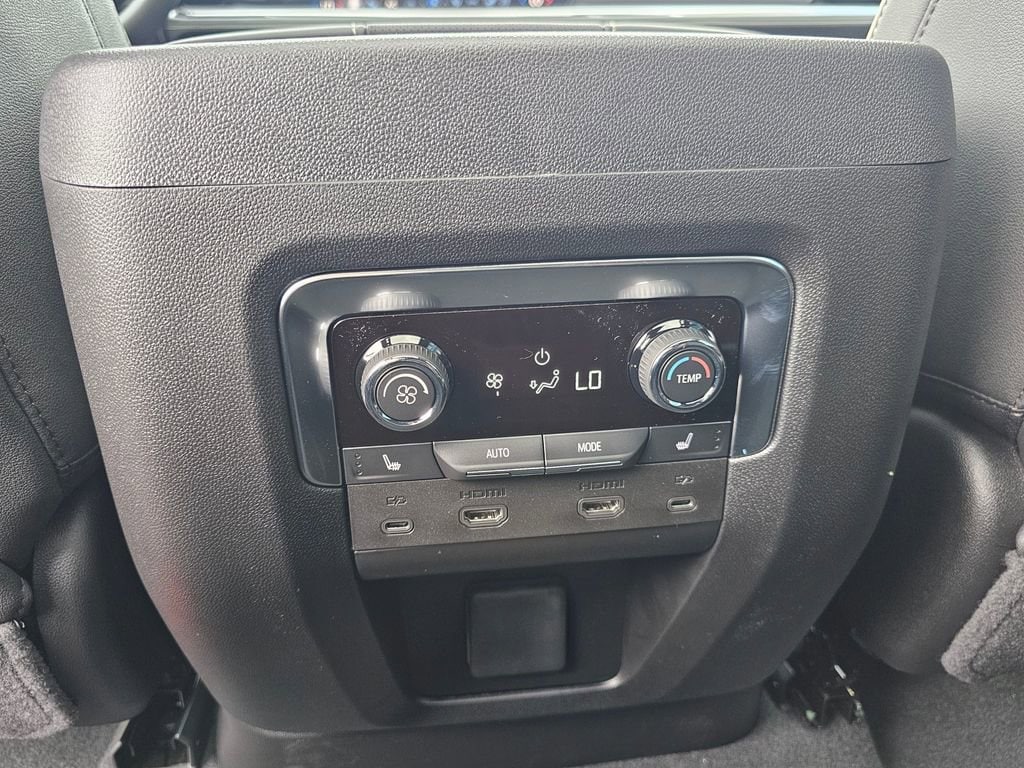 2026 Chevrolet Tahoe Premier - Photo 20