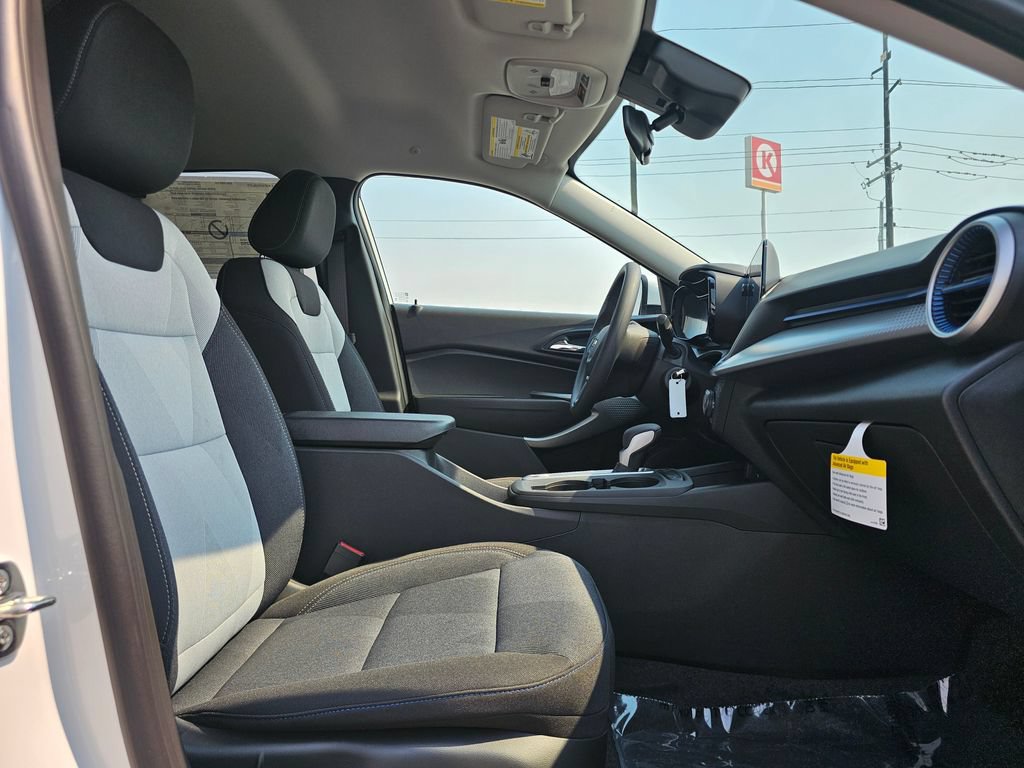 2026 Chevrolet Trax LS - Photo 17