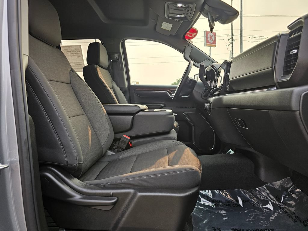 2023 Chevrolet Silverado 1500 LT - Photo 17