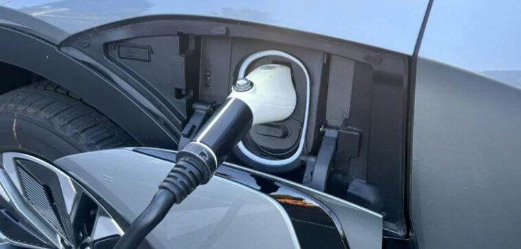 Blazer%20charging%20port.jpg.png
