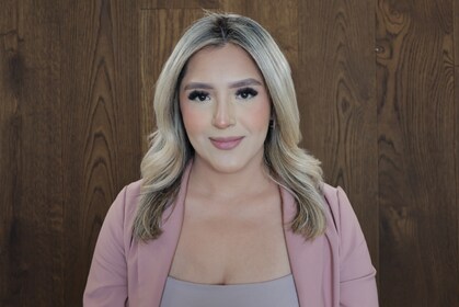 Staff member Ariana Mendoza from ID_d75283