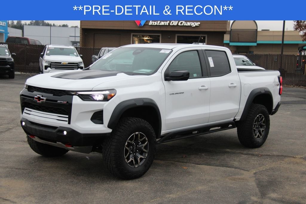 2024 Chevrolet Colorado ZR2's photo