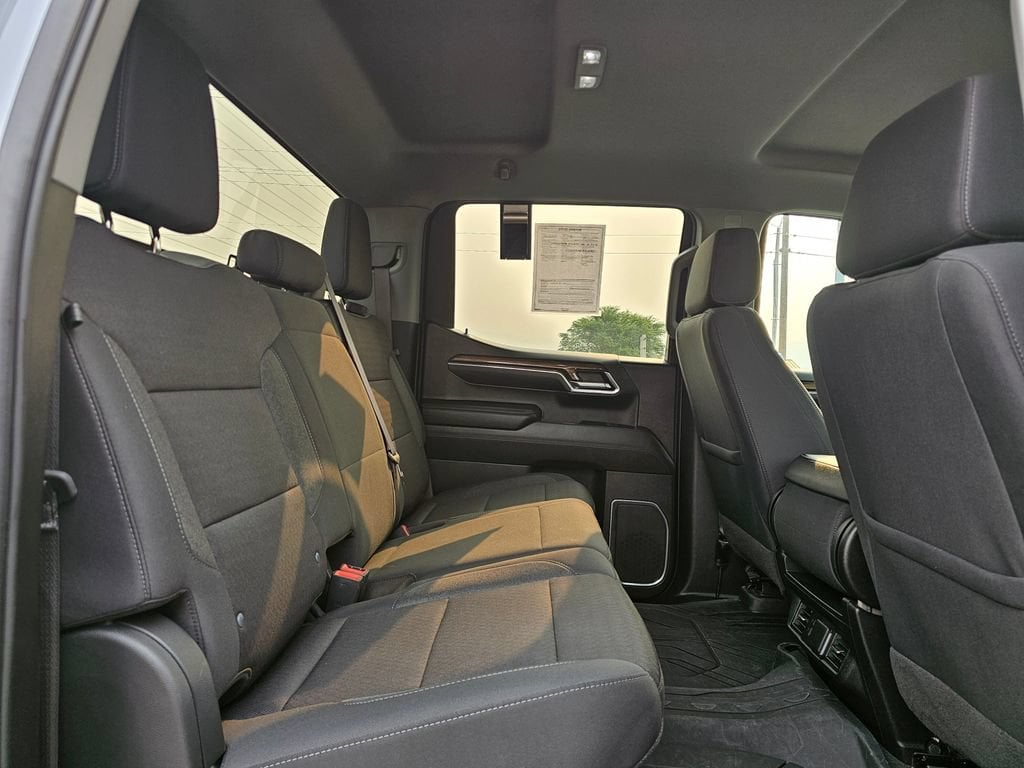 2023 Chevrolet Silverado 1500 LT - Photo 19