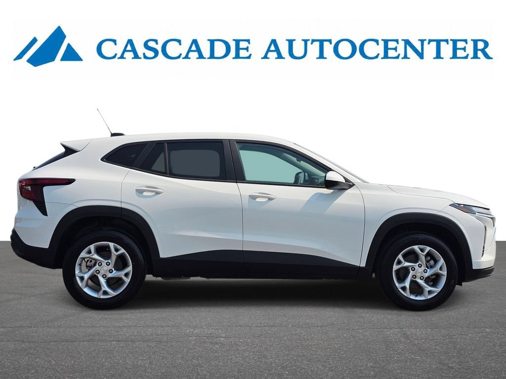 2026 Chevrolet Trax LS - Photo 11