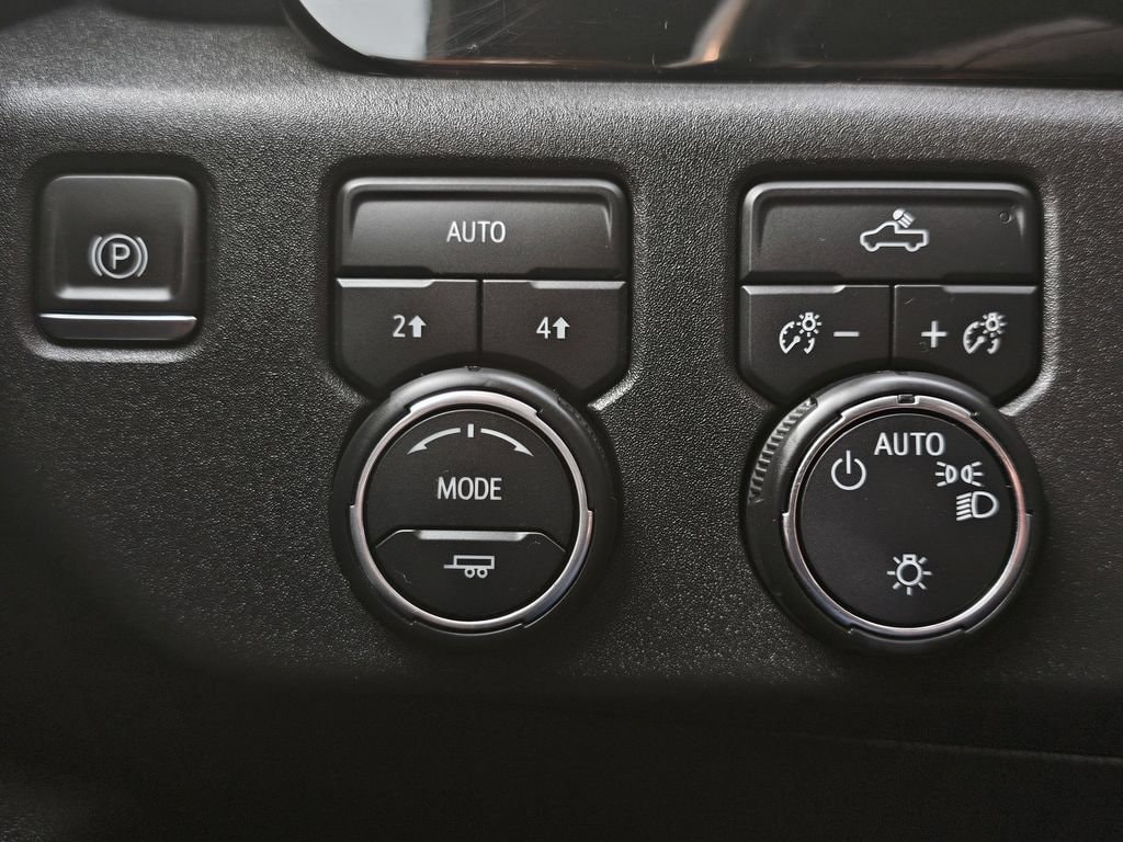 2023 Chevrolet Silverado 1500 LT - Photo 38