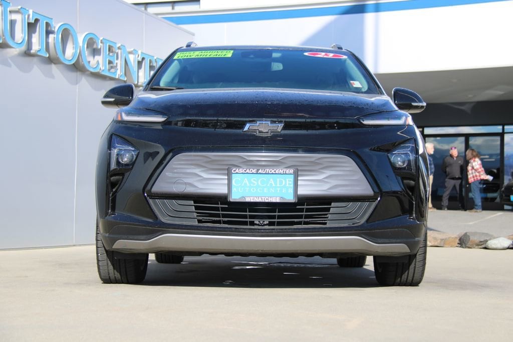 Used 2023 Chevrolet Bolt EUV LT with VIN 1G1FY6S0XP4175905 for sale in Wenatchee, WA
