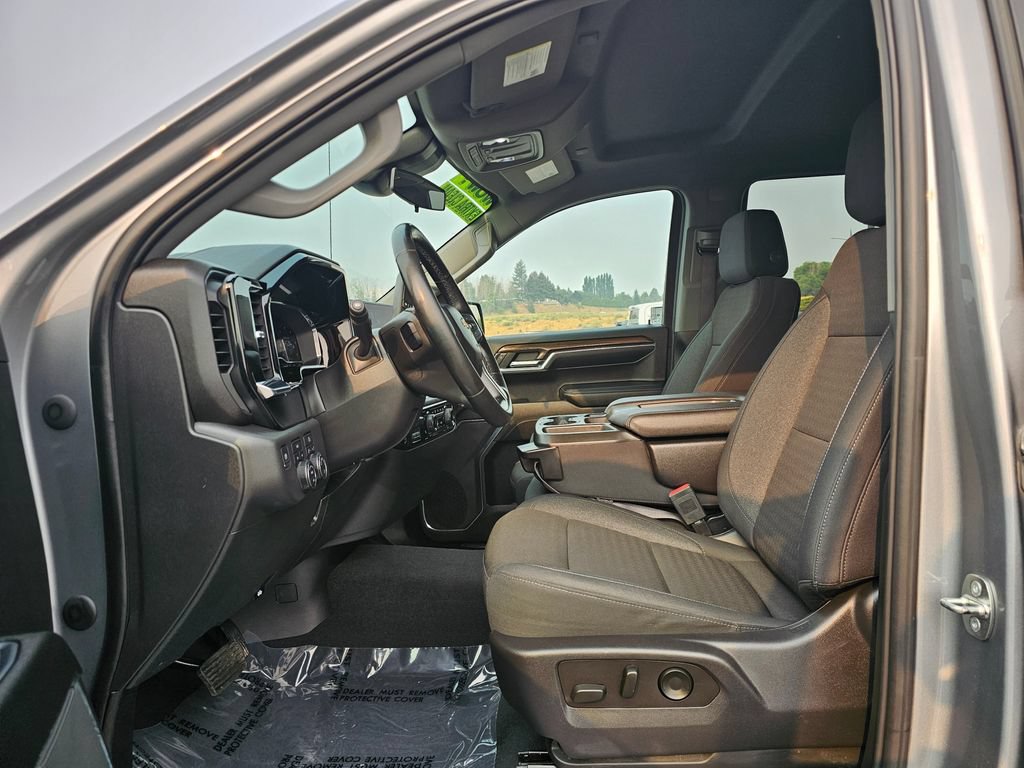 2023 Chevrolet Silverado 1500 LT - Photo 28