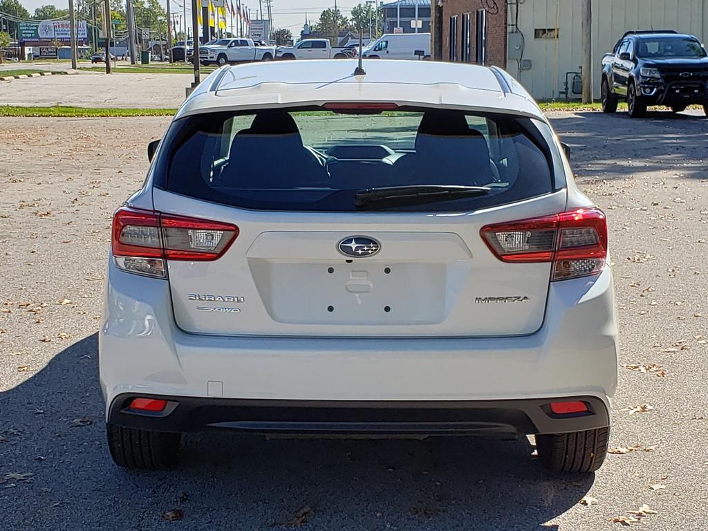 2023 Subaru Impreza Base photo 4