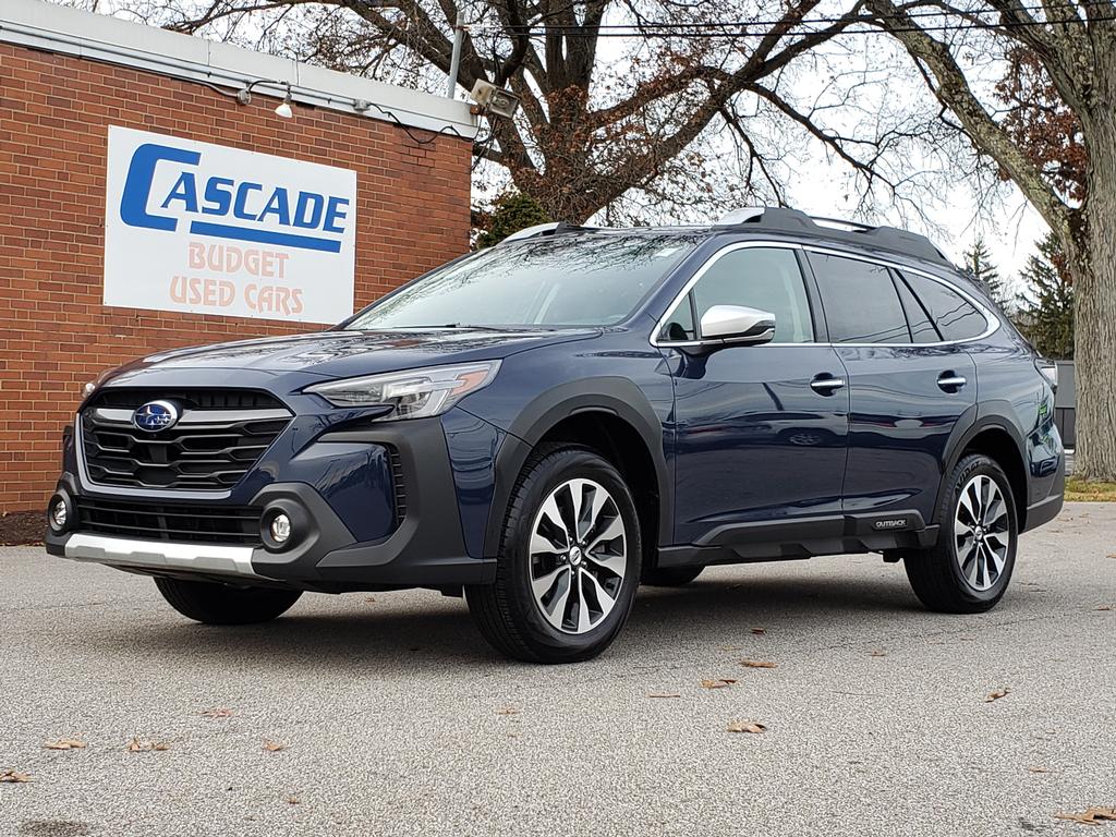 2025 Subaru Outback Touring's photo