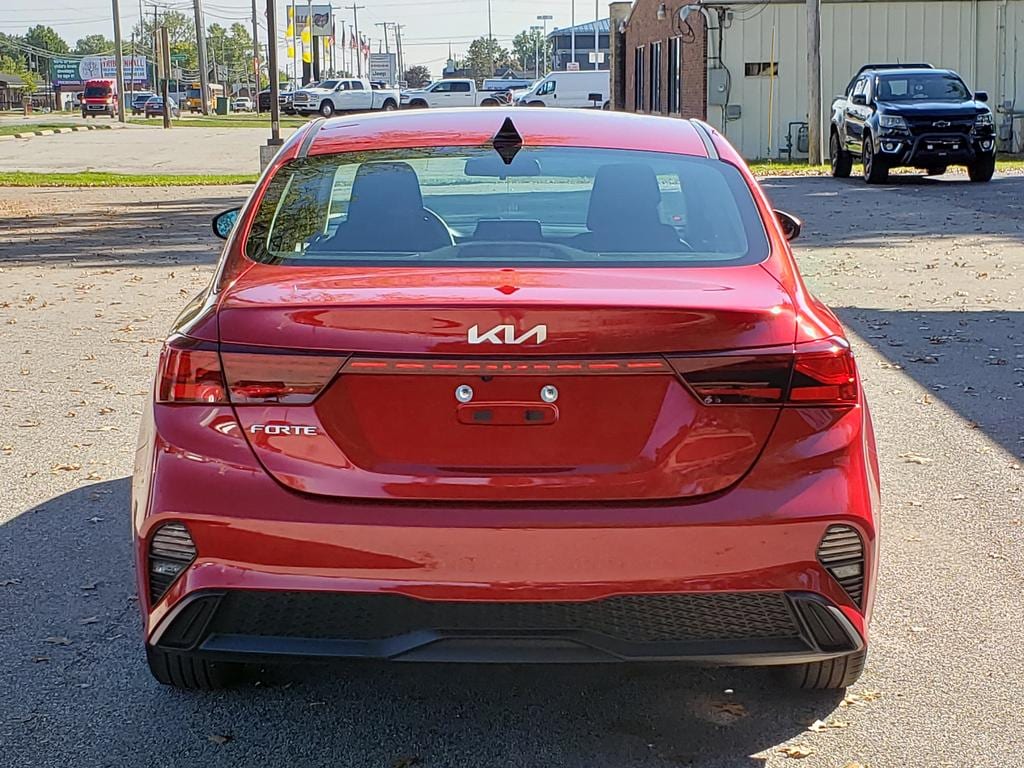 Used 2024 Kia Forte LXS IVT Sedan
