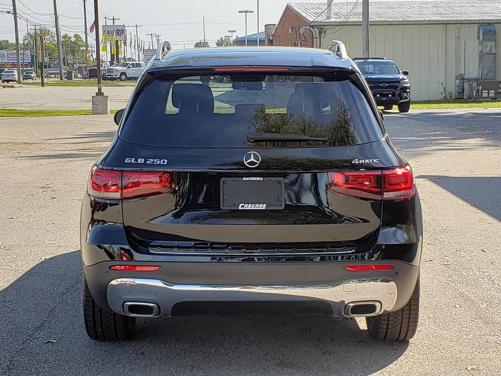 2023 Mercedes Benz GLB 250 4MATIC photo 3