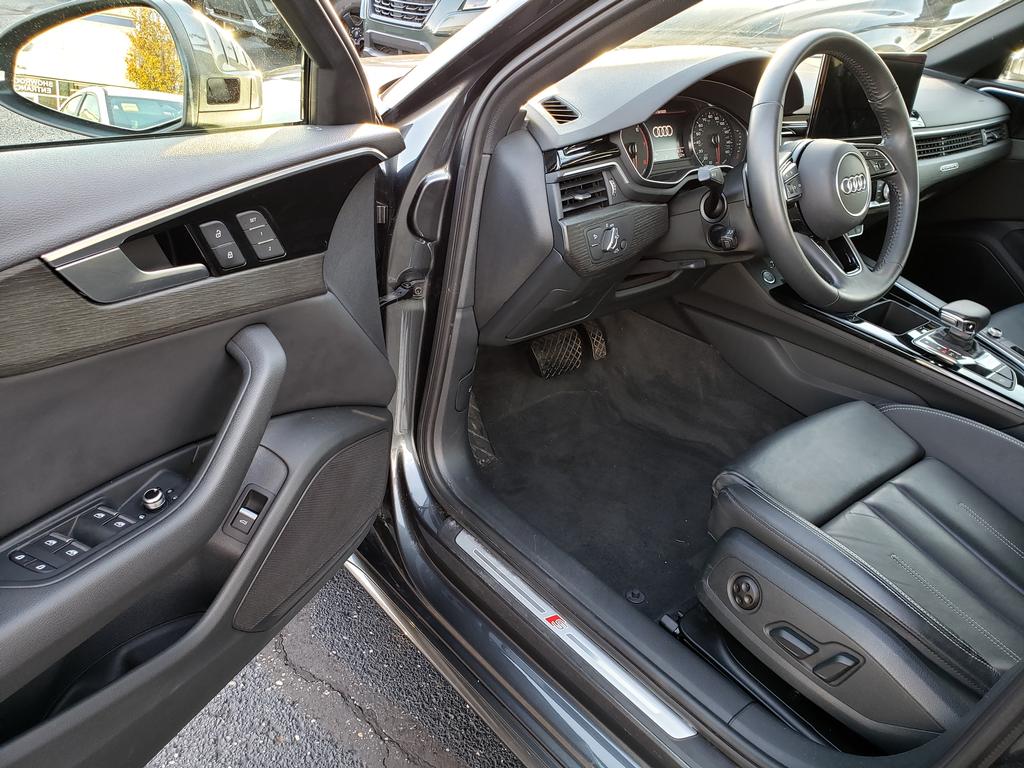 2020 Audi A4 45 TFSI photo 3