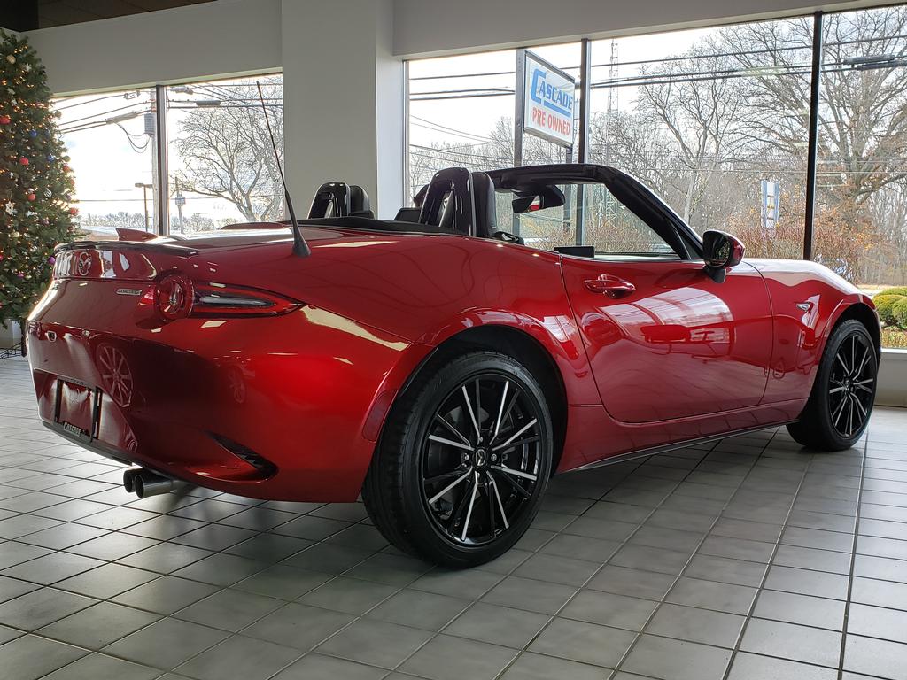 2024 Mazda MX-5 Miata Miata Grand Touring photo 4