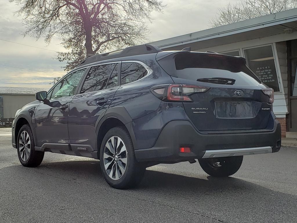 Used 2023 Subaru Outback Limited CVT SUV