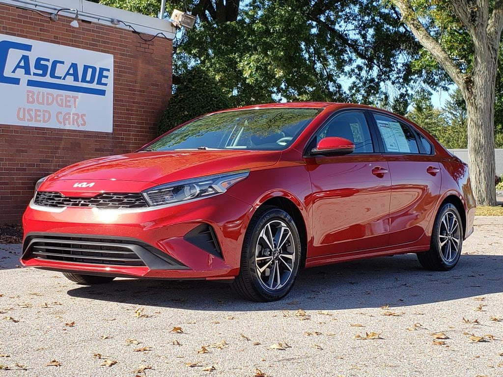Used 2024 Kia Forte LXS IVT Sedan