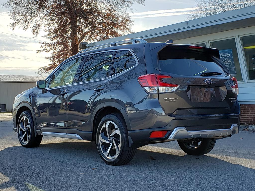 2022 Subaru Forester Touring photo 2