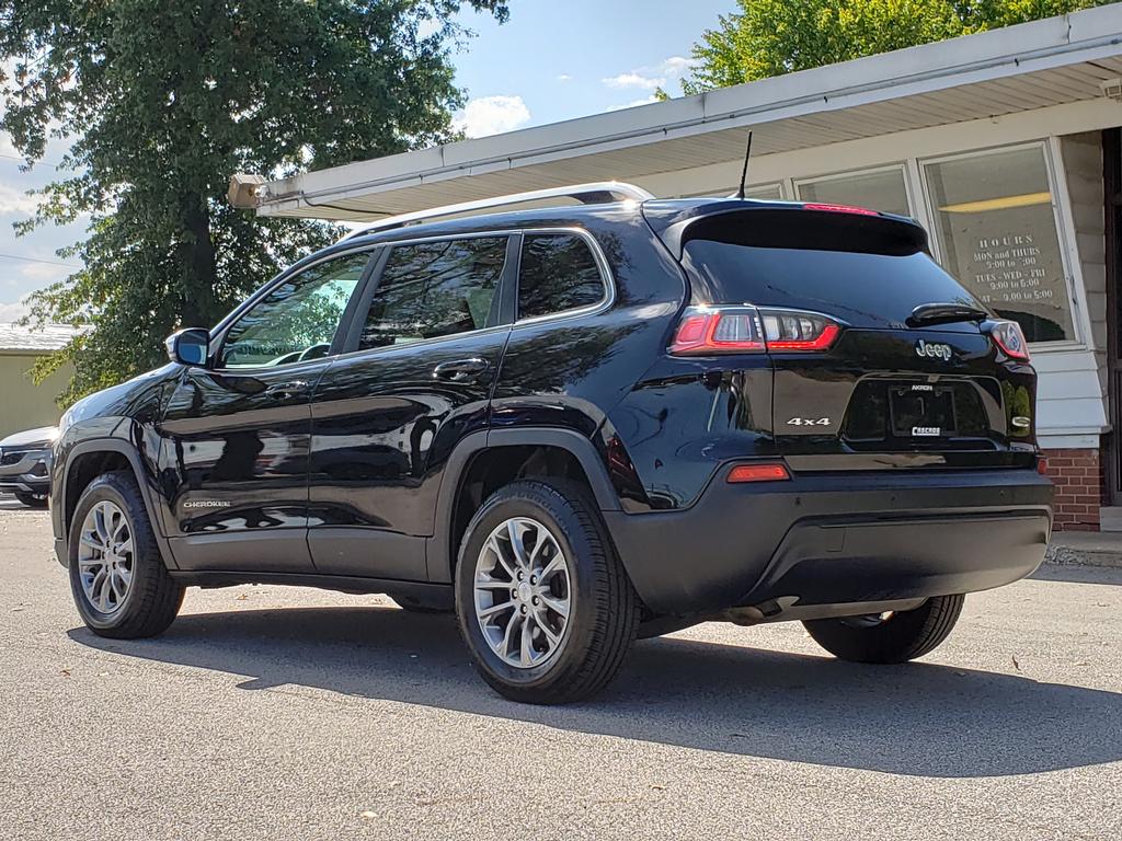 2019 Jeep Cherokee Latitude photo 2