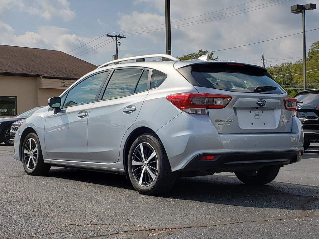 2023 Subaru Impreza Premium photo 3