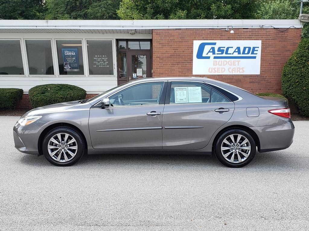 Used 2017 Toyota Camry XLE Auto Sedan