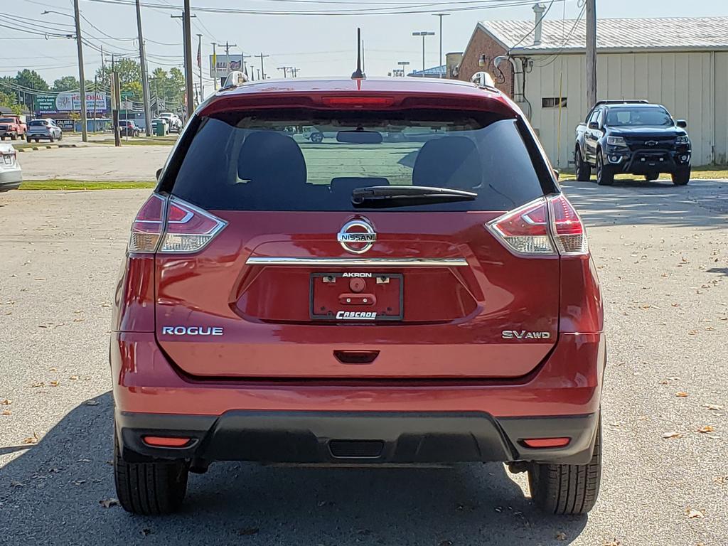 2016 Nissan Rogue SV photo 3