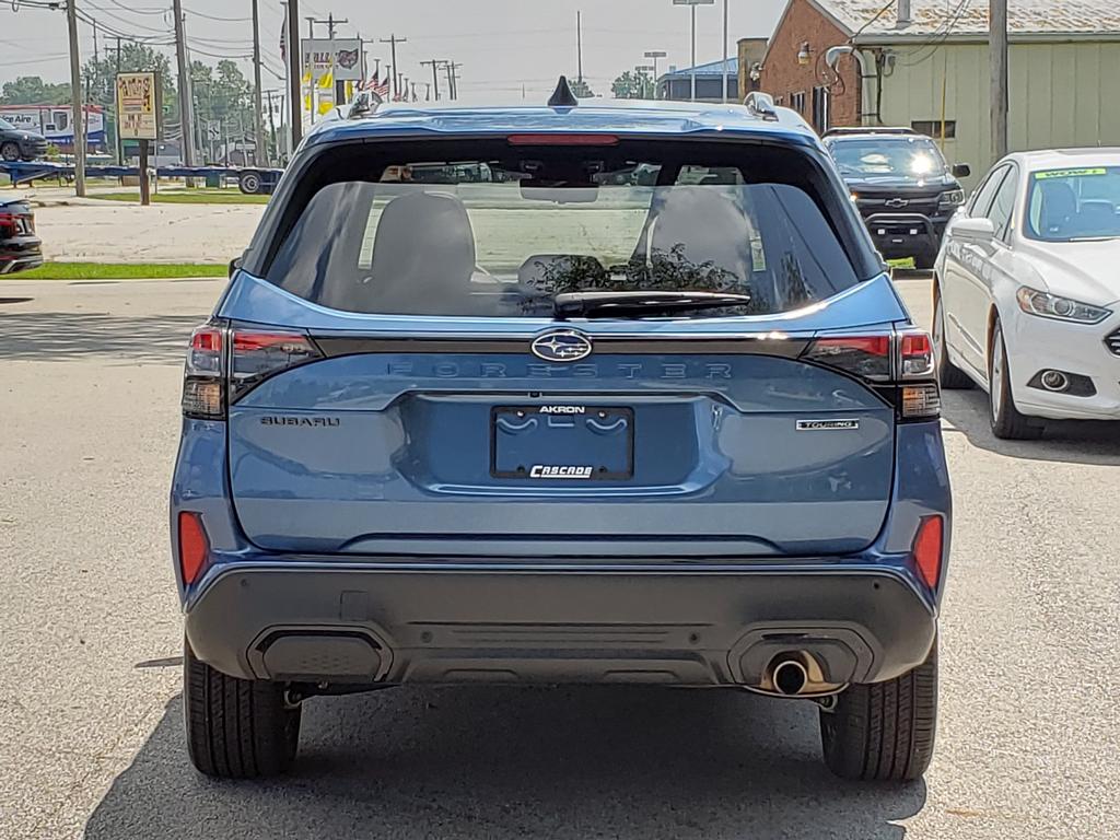 2025 Subaru Forester Touring photo 4