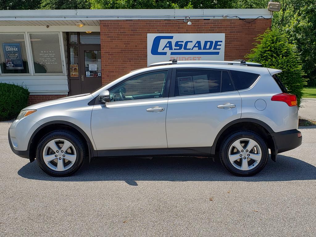 Used 2013 Toyota RAV4 XLE with VIN 2T3RFREV3DW098053 for sale in Cuyahoga Falls, OH