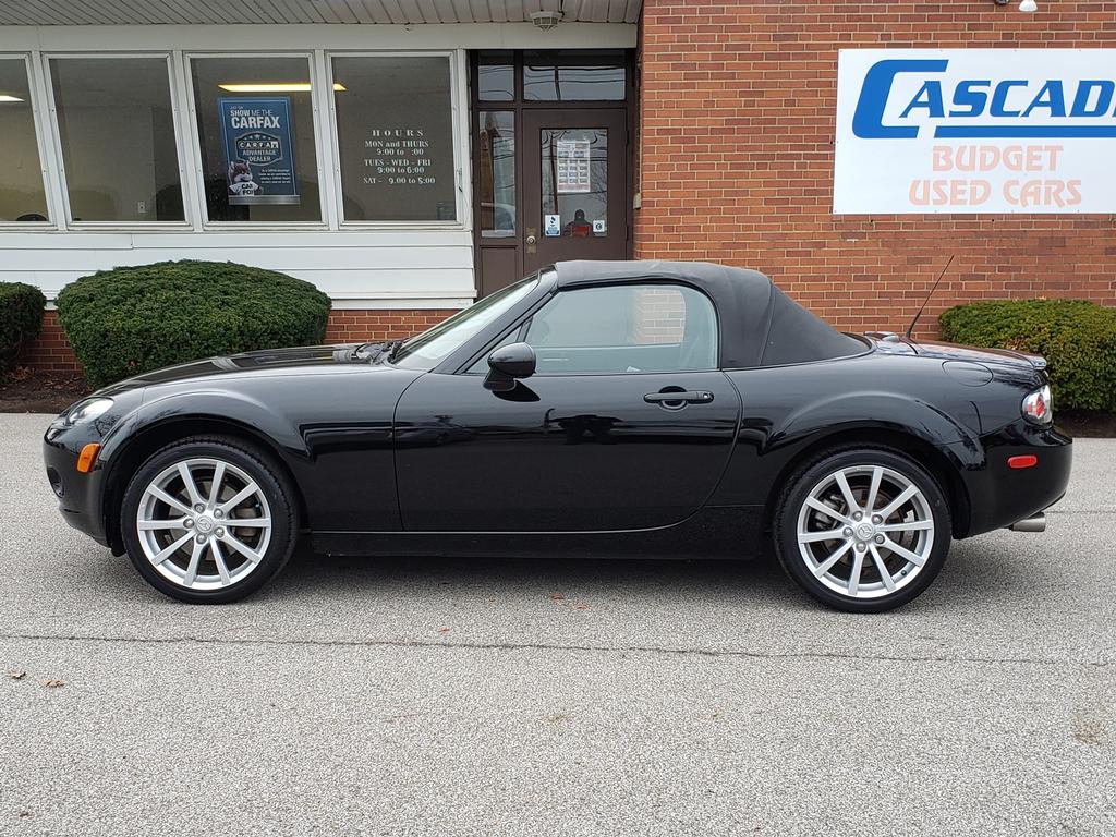 2006 Mazda MX-5 Miata Miata Sport photo 2