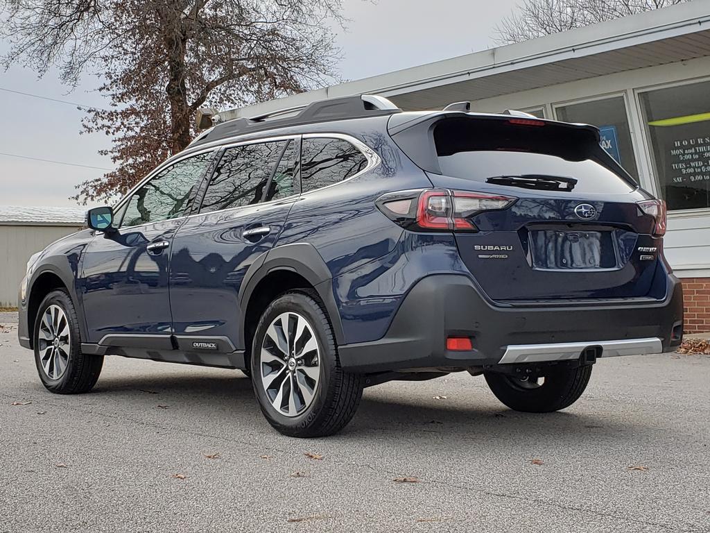 2025 Subaru Outback Touring photo 2