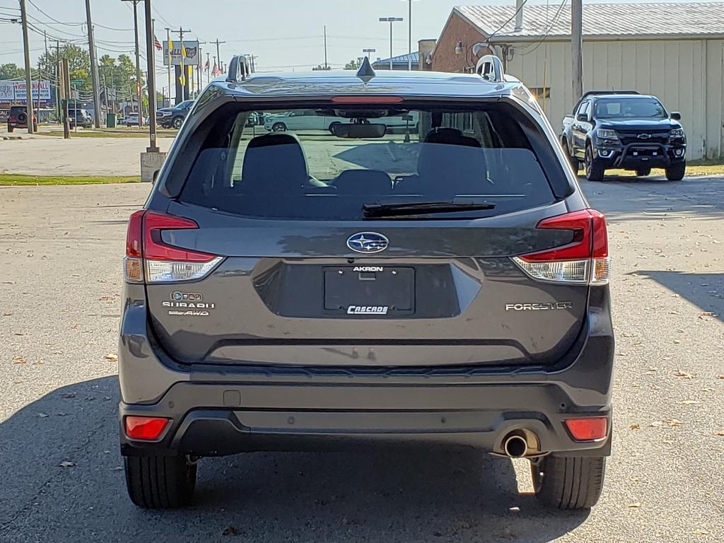 2022 Subaru Forester Limited photo 4