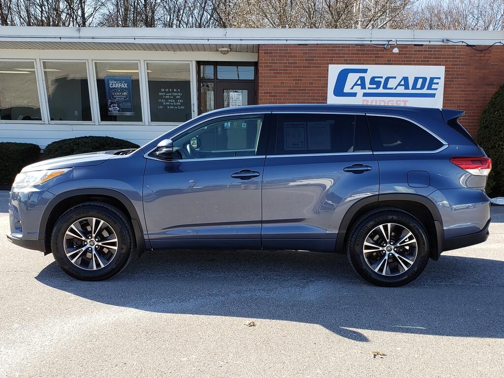 Used 2018 Toyota Highlander LE V6 AWD SUV
