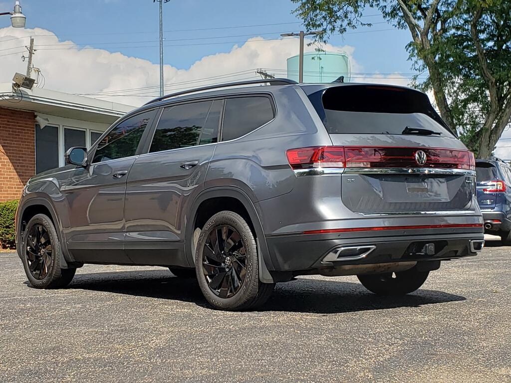 Used 2024 Volkswagen Atlas 2.0T SE w/Technology 4MOTION SUV
